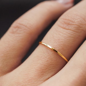 SOLID Medium Thickness Gold Stacking Ring | 14K Gold | Hammered or Smooth | 1mm thick ring, stackable, delicate minimal band, midi, wedding
