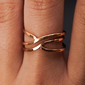 Small Curved Wraparound Ring in Gold-Fill, wrapped organic ring, woven ring, infinity, intertwined, delicate, texture, spring jewelry, 1.5mm