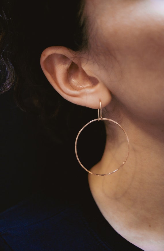 Full Circle Hammered Hoop Earrings in 14kt Gold Fill Gold 