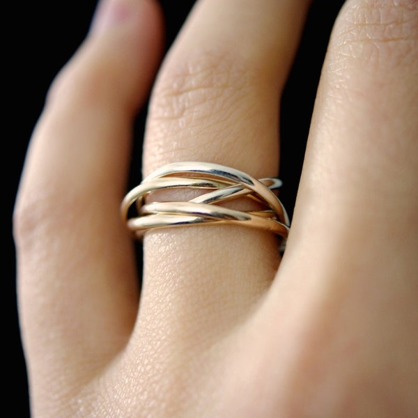 Dünne ineinander greifende Ringe, Satz von 5 in gemischtem Metall, Roségold, Gold, Silber ineinandergreifende Ringe, Rollen, Hochzeit, Verbindungsringe, Fidget Ring