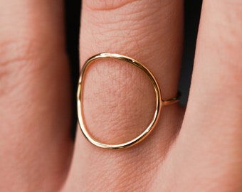 Circle Ring in 14K Gold Fill, gold circle ring, skinny or thick gold circle ring, 14k gold fill circle ring, hammered gold infinity ring