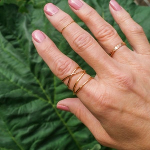 Large Gold Wrap ring, 14K Gold Fill wraparound, gold fill wrapped criss cross, woven ring, infinity, intertwined, overlapping, texture image 4