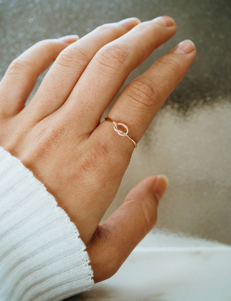 Medium Thick Open Knot ring, gold infinity ring, 14k gold fill knot ring, hammered gold ring, 14k goldfill love knot ring, gold knot ring image 4