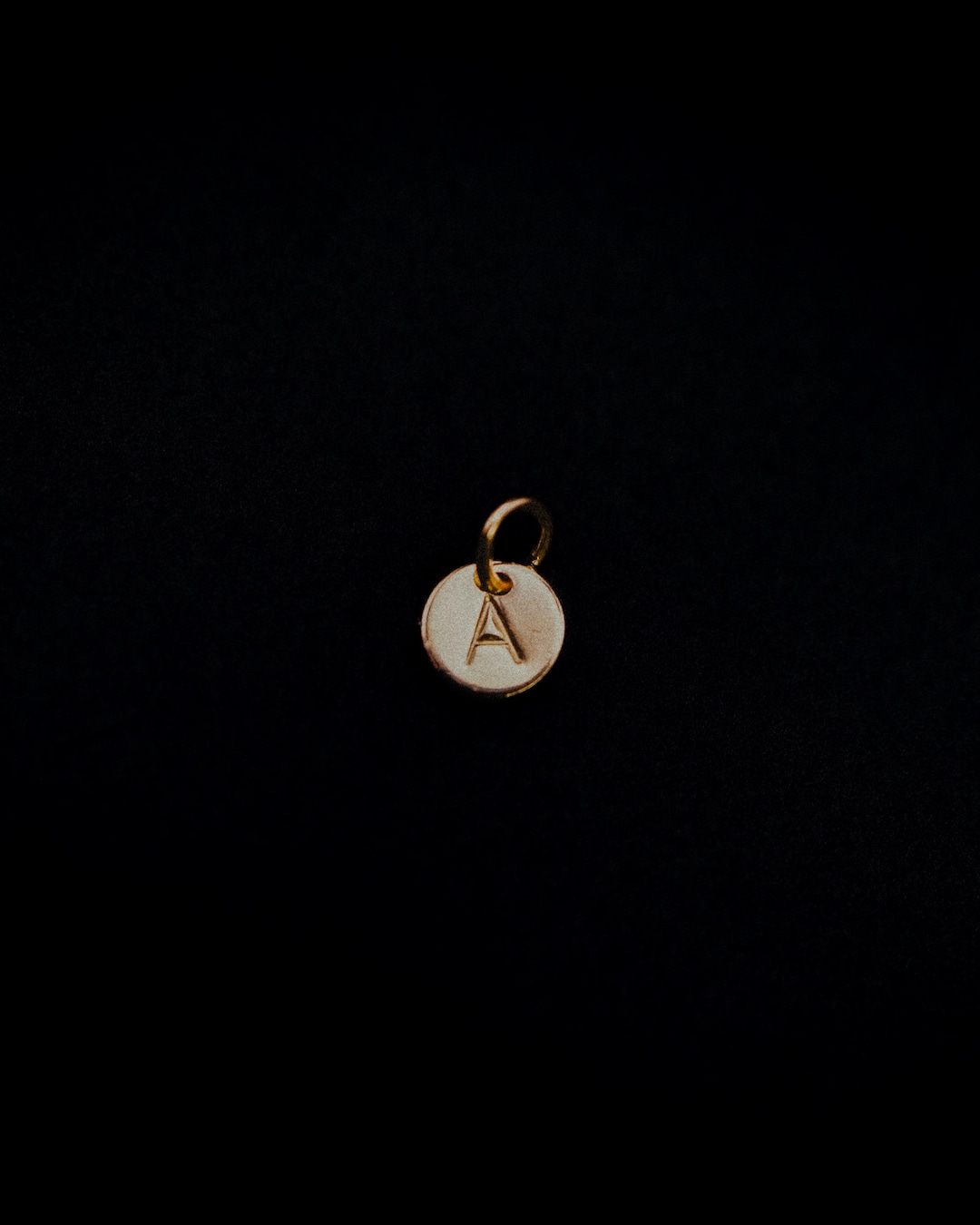 Tiny Monogram Disc PENDANT, Circle Pendant, Initial, Charm for Necklace ...
