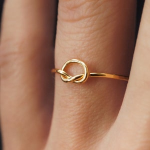 Medium Thick Open Knot ring, gold infinity ring, 14k gold fill knot ring, hammered gold ring, 14k goldfill love knot ring, gold knot ring image 1