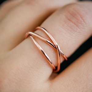 Wraparound Ring, 14K Rose Gold Fill, rose gold filled, wrapped criss cross ring, woven ring, infinity, intertwined, overlapping, texture image 8