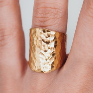 Small Rounded Shield ring in 14K Gold Fill, hammered gold ring, gold fill band, hammered 14kt gold fill band, gold ring, bold ring