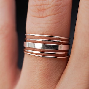 Das Minimale Gespiegelt Set von 5 Stapelringen | Gold Fill, Rose oder Silber | gemischt, einfach, dünn, zart, minimalistisch, glatt