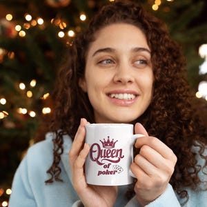 Poker Queen Mug - Gambler Cup for Him, Perfect Gift for Players, Fun Gambling Mug with Poker Cards Design