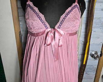 Victoria's Secret roze kanten geplooide babydoll-hemdtop Coquette Romantic