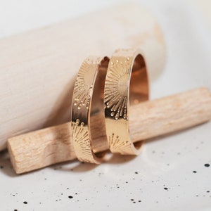 Big Sun and Little Sun - Hand Engraved Wedding Band Set - Etsy