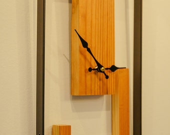 Horloge design en bois