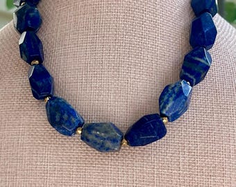 Chunky Lapis Lazuli Perlen Halskette: Vergoldeter Toggle Verschluss