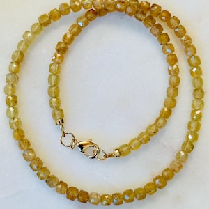 Gelbe Apatit Perlen Halskette: 18k Gold Filled Verschluss, 4 mm Facettierter Würfel