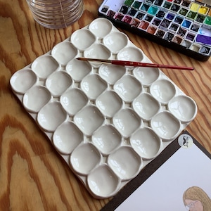 30 Well Ceramic Mixing Palette.  Large, deep  wells for mixing watercolor, gouache, ink, acrylic, and oil paints.