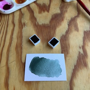 Pintura de acuarela hecha a mano de heliotropo. Medias sartenes. Pintura de piedras preciosas genuinas para bellas artes y práctica metafísica. Croma tierra