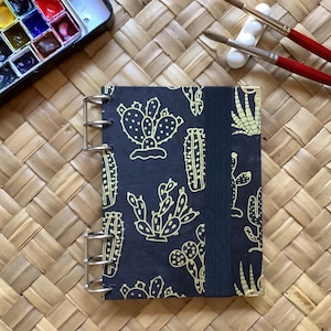 Carnet de croquis aquarelle cactus 100 % coton. 6 x 4,5, 140 lb, papier aquarelle rugueux. Rechargeable, couverture rigide. Cahier d'art relié à anneaux.