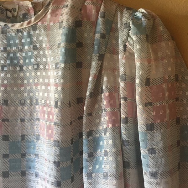 Vtg 70s Geometric Foil Pinks n Grays Career Shirt
