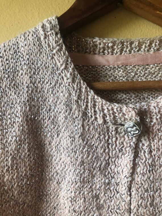 Vtg 1950s Cropped Sweater Pale Pink Knit and Lure… - image 2