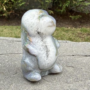 Moss Agate Dinosaur: Druzy Crystal Carving, Spiritual Decor