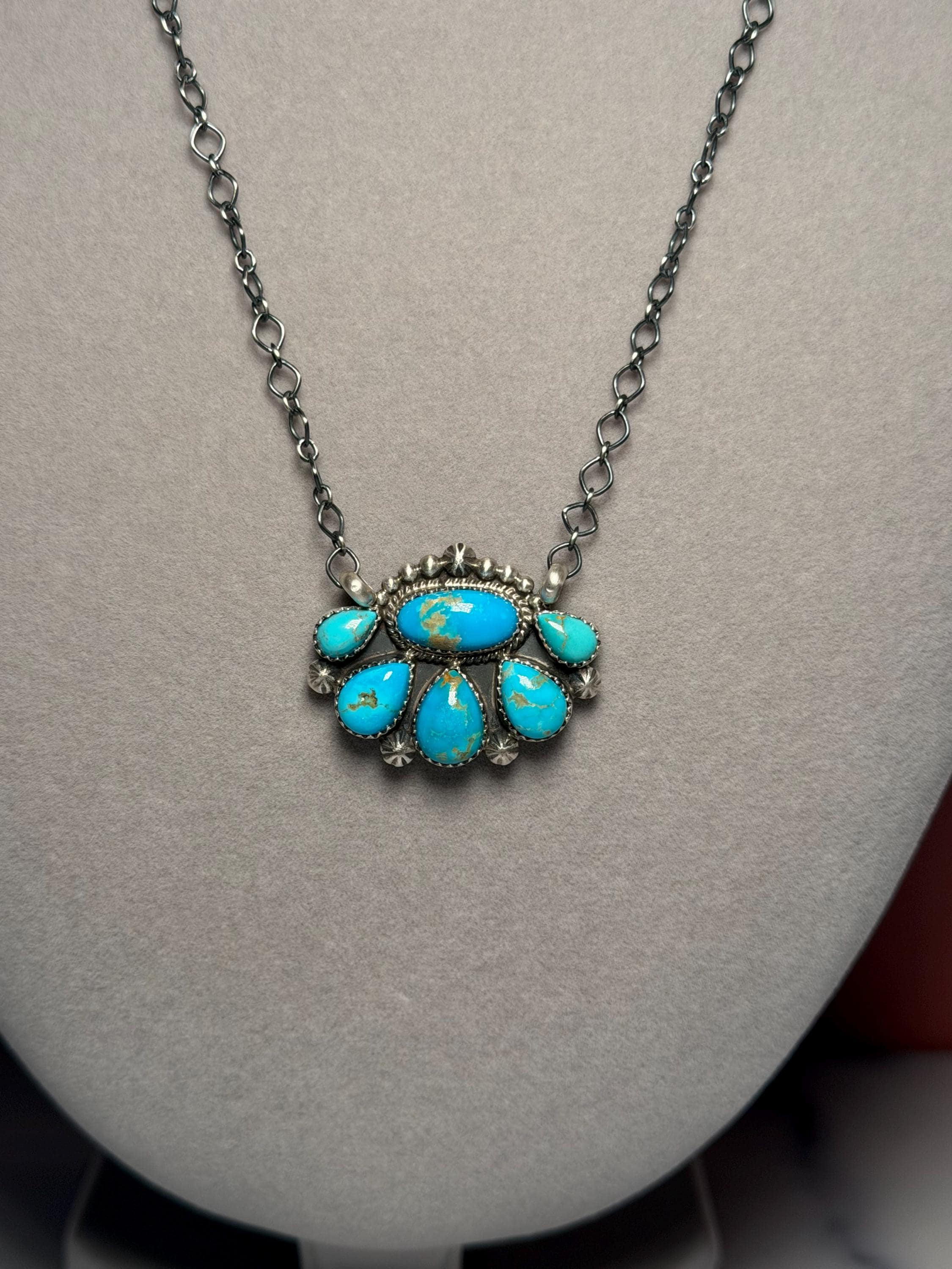 Jeff Largo Kingman Turquoise Half Cluster Necklace, Sterling Silver Southwest Statement (18 Inch Chain) 5