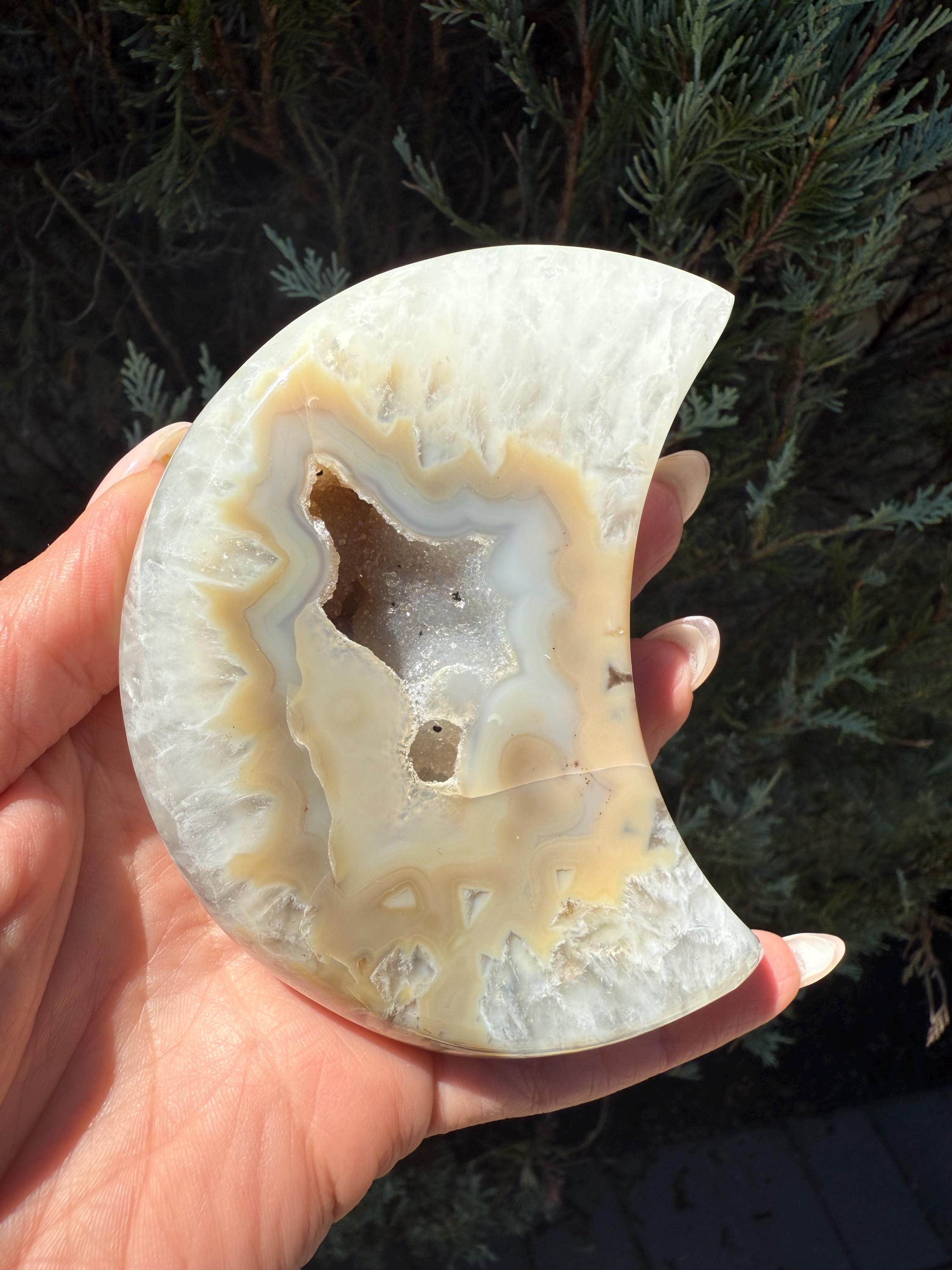 Druzy Brazilian Agate Quartz Crescent Moon Carving, Natural Crystal Sculpture, Spiritual Decor 2