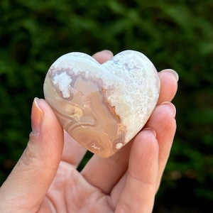 Flower Agate Crystal Heart Carving: Healing Stone, Home Decor