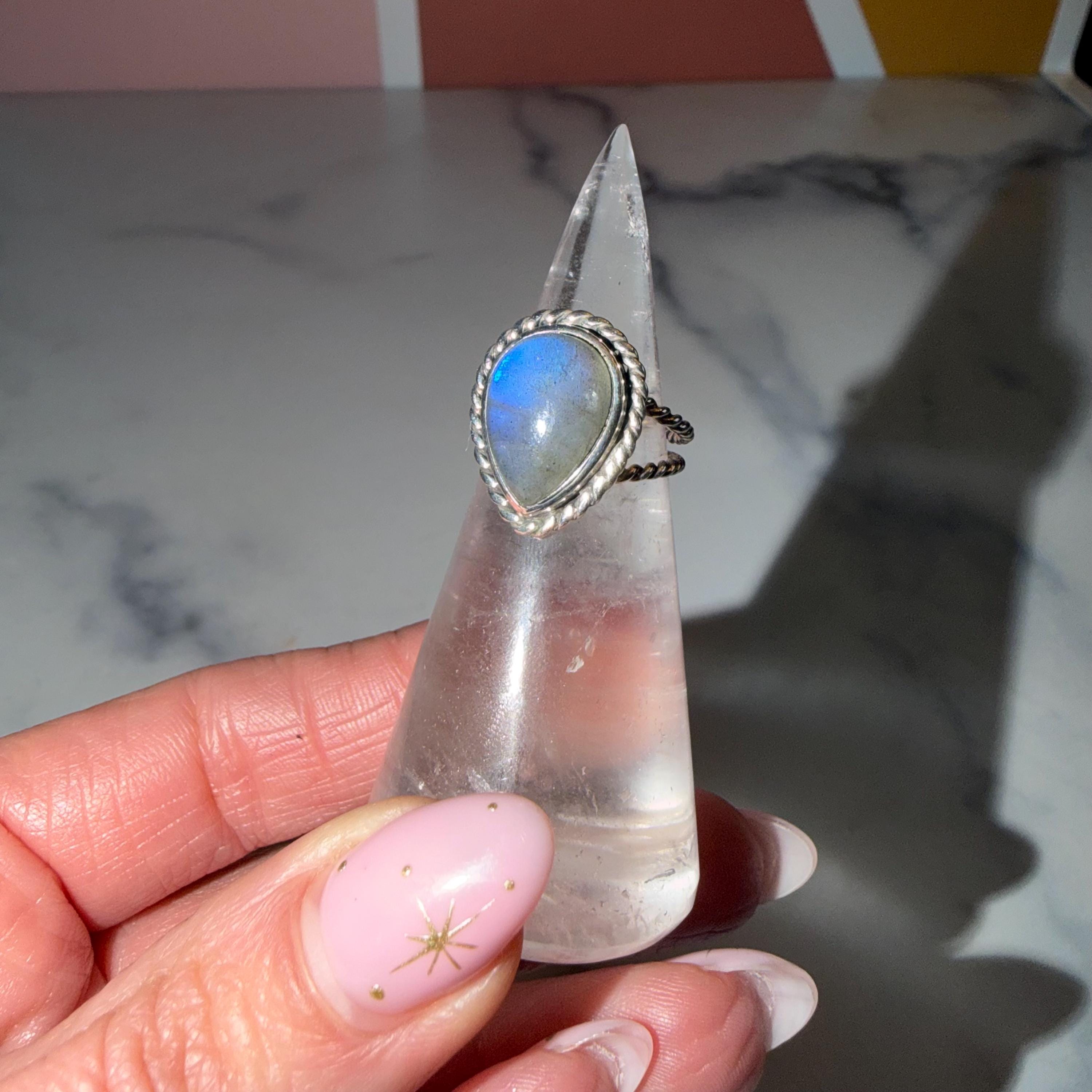 Flashy Labradorite Ring, Sterling Silver Rope Double Shank Band, Boho Statement Jewelry (size 5.25) 3
