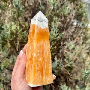 Orangen Calcit Kristall Obelisk: Mexikanischer Sakral Chakra Stein