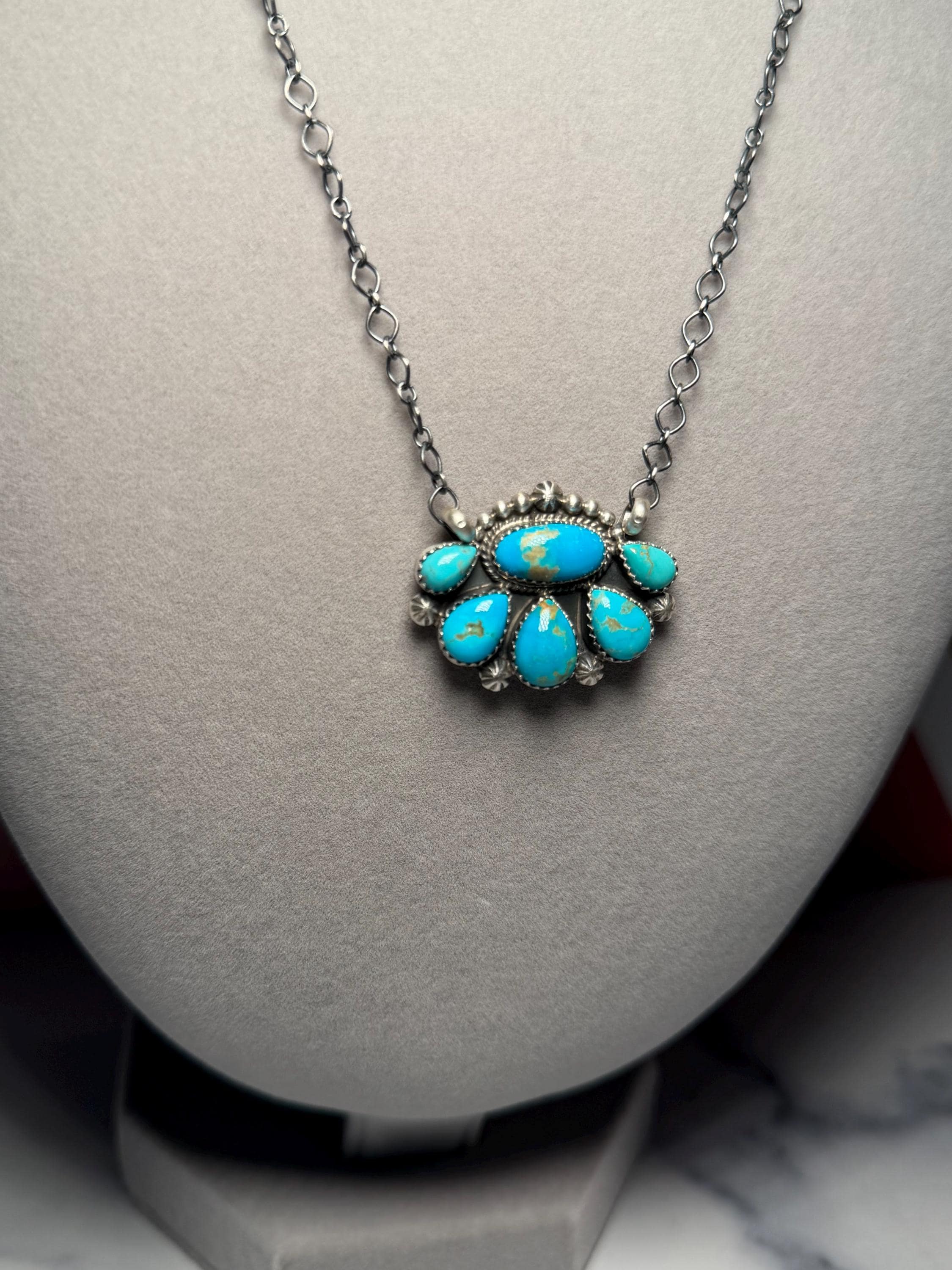 Jeff Largo Kingman Turquoise Half Cluster Necklace, Sterling Silver Southwest Statement (18 Inch Chain) 4