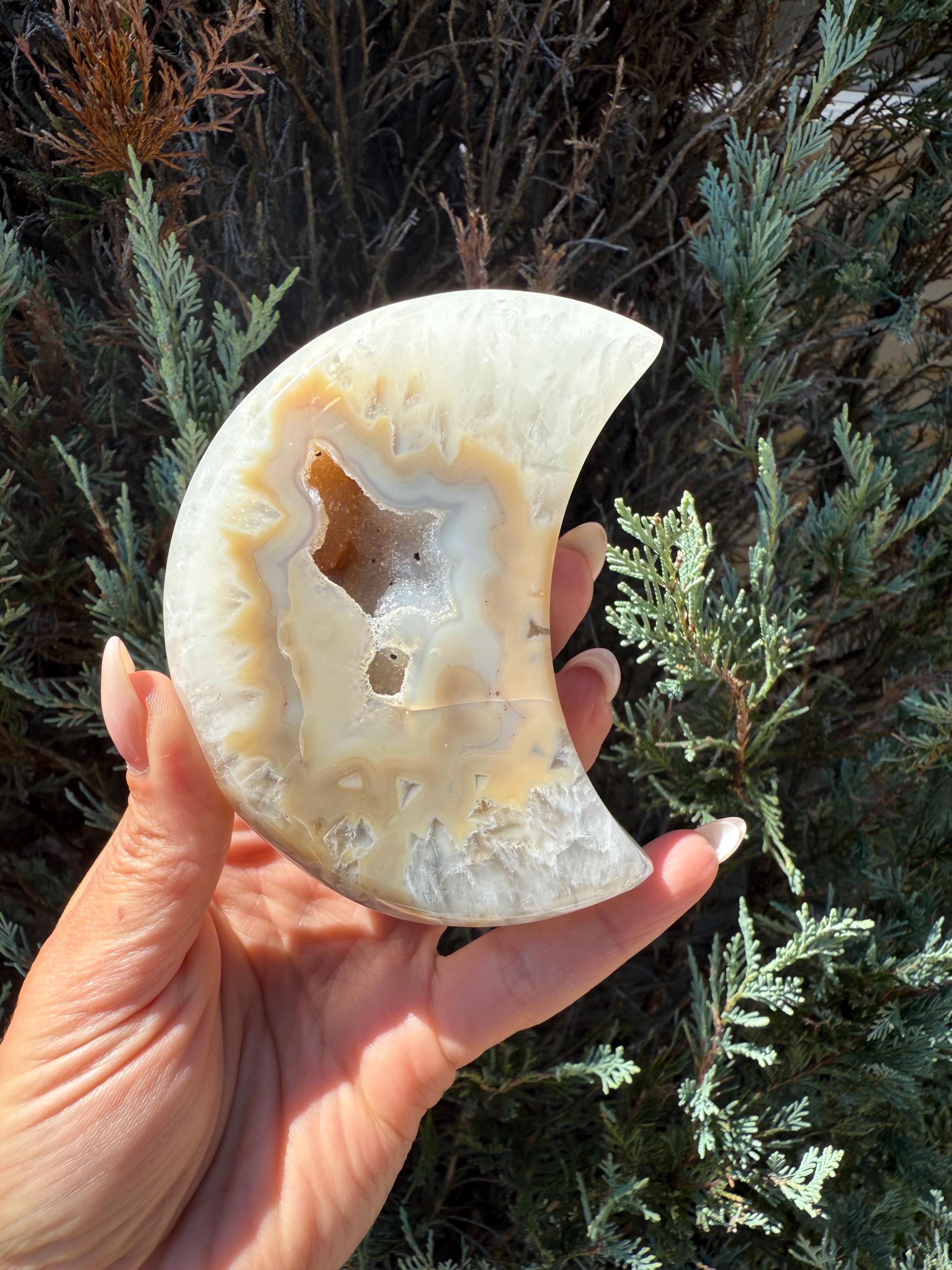Druzy Brazilian Agate Quartz Crescent Moon Carving, Natural Crystal Sculpture, Spiritual Decor 3