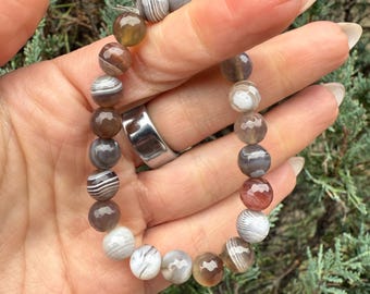 Gefacetteerde Botswaanse agaat armband met stretchkralen, natuurlijke edelsteen, aarding kristallen sieraden (8 mm)