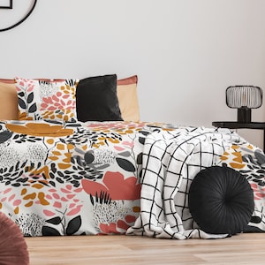 Premium Cotton duvet Cover set in a Contemporary Lotus Nature Pattern | Bedroom furniture | Bed and breakfast