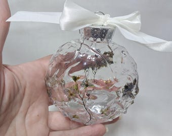 Handmade Veronica Speedwell Ornament - Real Pressed Flower Christmas Ornament -  Botanical Decor - Cottagecore Gift - Nature Keepsake