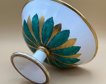 Vintage Italiaanse groene en vergulde porseleinen sokkelcompote / Tazza uit de jaren 1950 - Ugo Zaccagnini, gesigneerd Italië