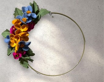 Corona de flores silvestres
