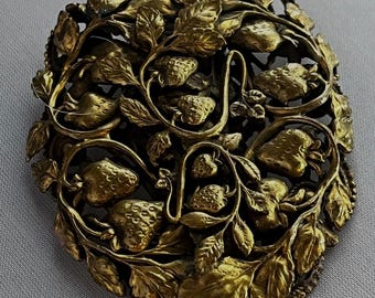 Vintage 1940s Gold Tone Strawberry Dress Clip Fur Clip | Victorian Revival Botanical Jewelry | Cottagecore Fruit Vine Pin