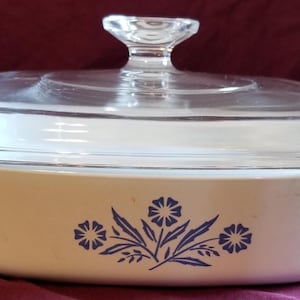 Corning Ware 1 quart Cornflower Blue casserole dish with lid