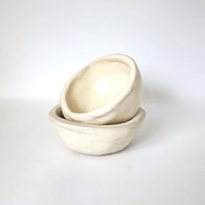 Handmade Pinch Pot Dish: Cream White Ceramic Trinket Bowl