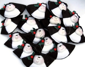 Nun Doll ornament Catholic gift-Pack o'nuns