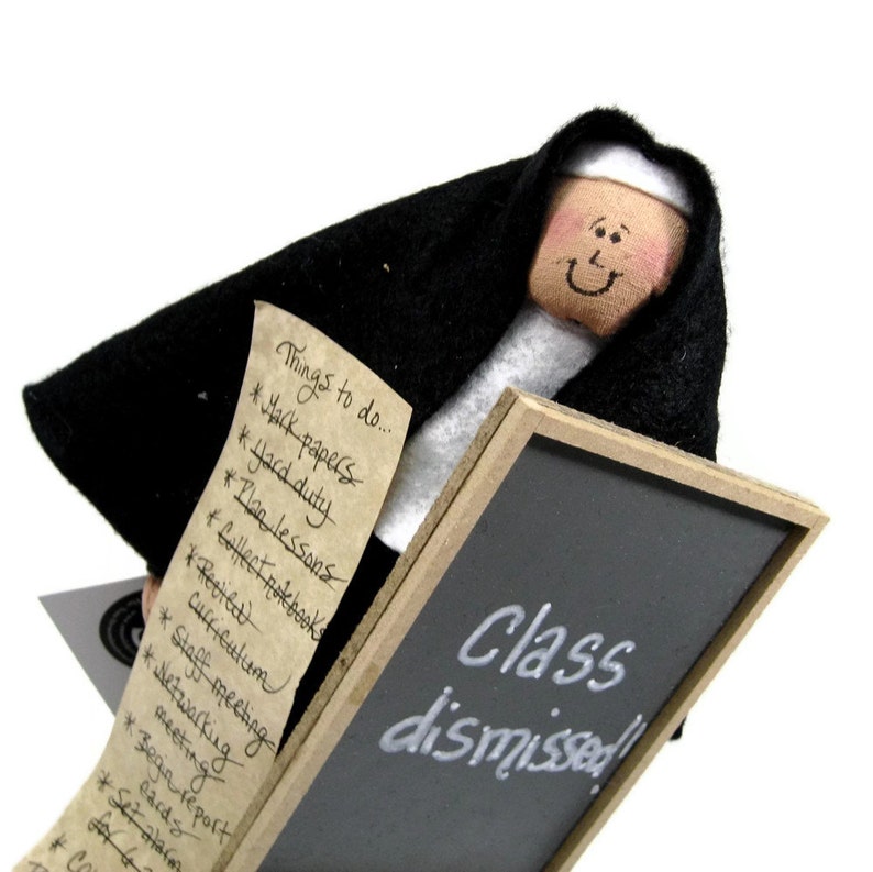 Muñeca de monja, regalo católico para maestra jubilada "Hermana Superannuata" imagen 3