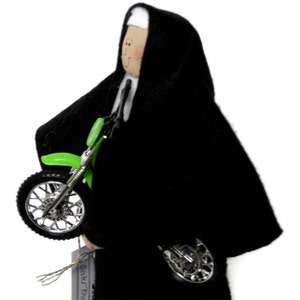 Motorcycle Nun Doll, Funny Religious Gift, Sister Rhoda Harley bild 3
