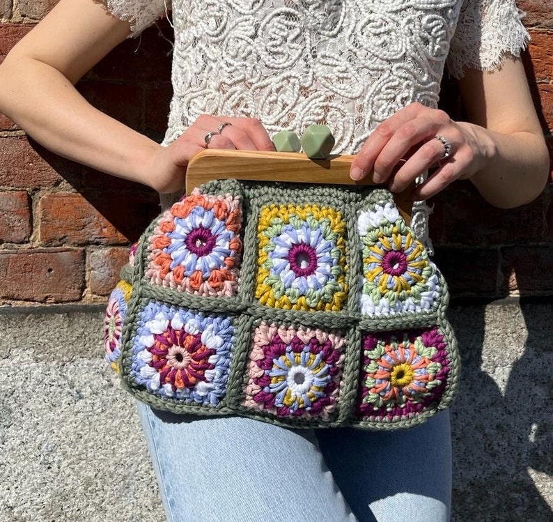 Pattern Crochet Granny Square Bag Wood Handle