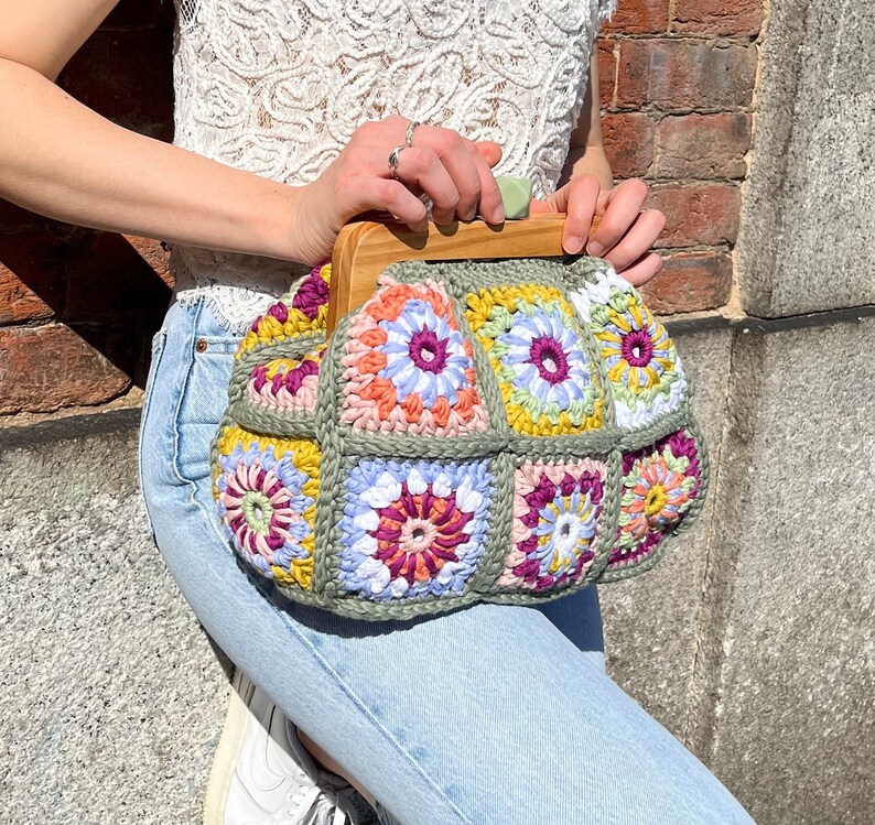 Pattern Crochet Granny Square Bag Wood Handle