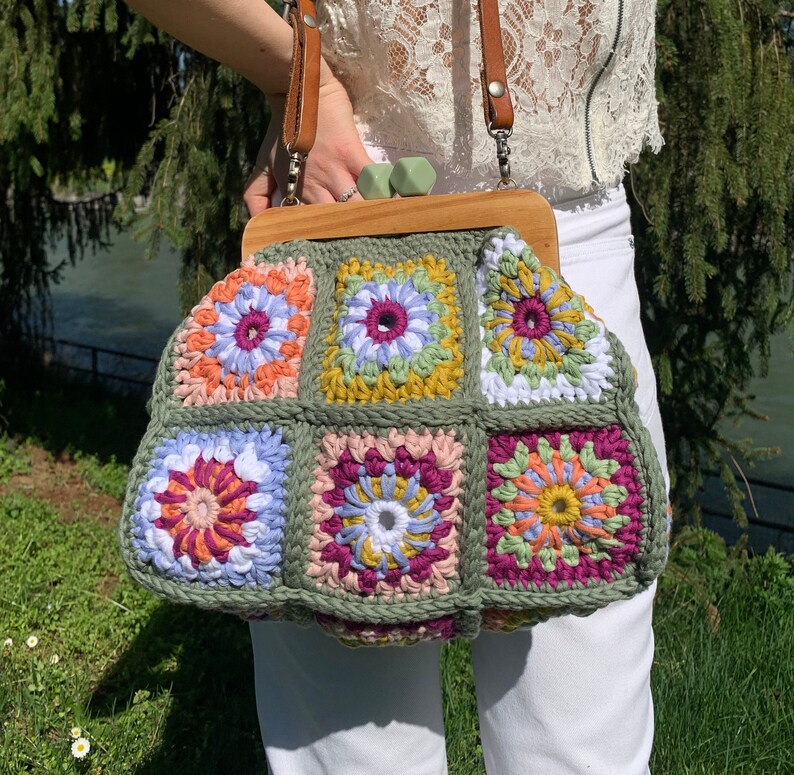 Pattern Crochet Granny Square Bag Wood Handle