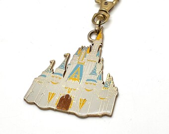 Disney CINDERELLA CASTLE WDW Pin Lanyard Medal Hanger Dangler Walt World