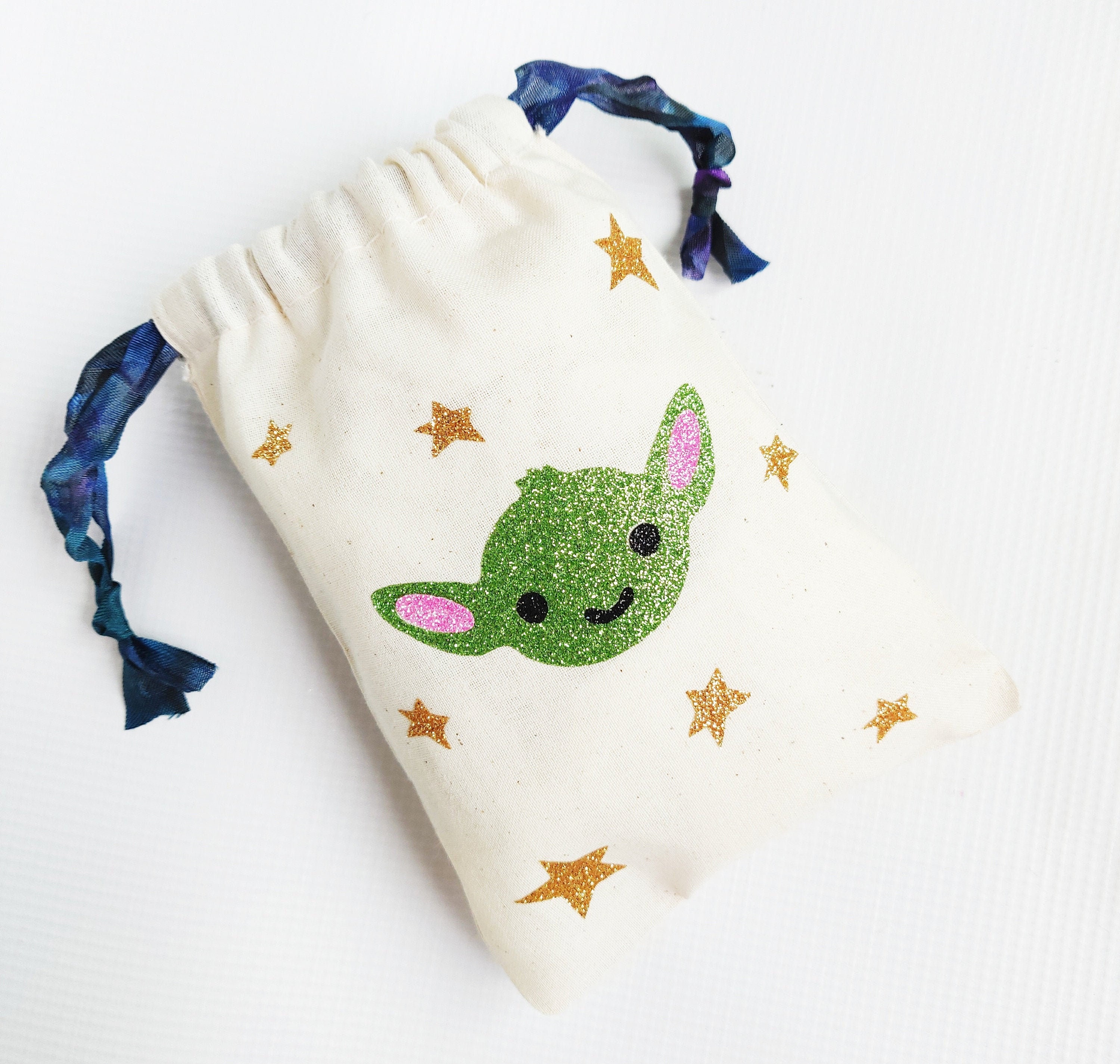 Baby Yoda & glitter stars party favor bags. Coordinates w/ Etsy