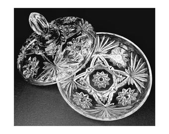 Anchor Hocking Large Candy Dish with Lid - Early American Prescut Clear (EAPC) Pattern with Pressed Stars and Star Bursts