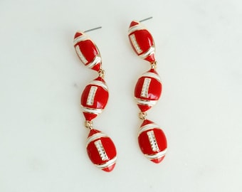 Orecchini pendenti in smalto rosso bianco con dettagli carini, in ottone placcato oro, NCAA Alabama Arkansas, abbigliamento da gioco UH, regalo sportivo