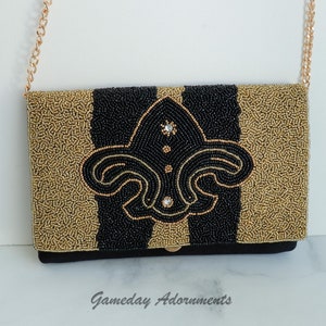 Bolsa de ombro com flor de lis dourada e preta com miçangas, estilo Gameday, bolsa de viagem com corrente, Geaux Louisiana Pride, esportes, presente dela